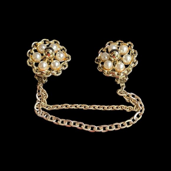 Vintage Jewelry - Vintage Gold-Tone Faux Pearl Sweater Clip Chain Double Clips For Cardigans
